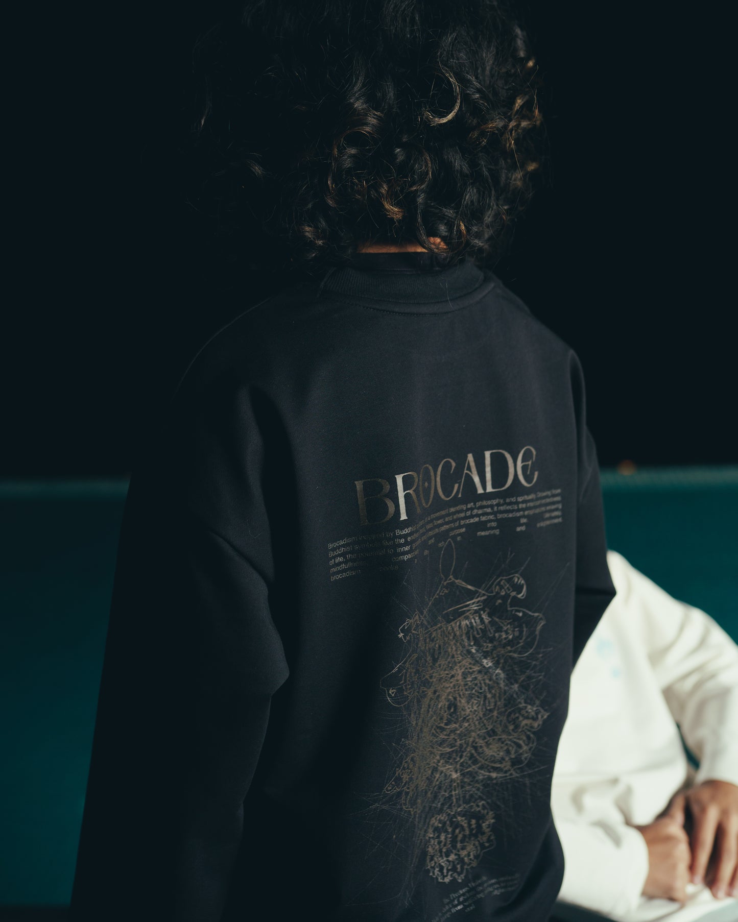 BROCADEISM BLACK SWEATSHIRT