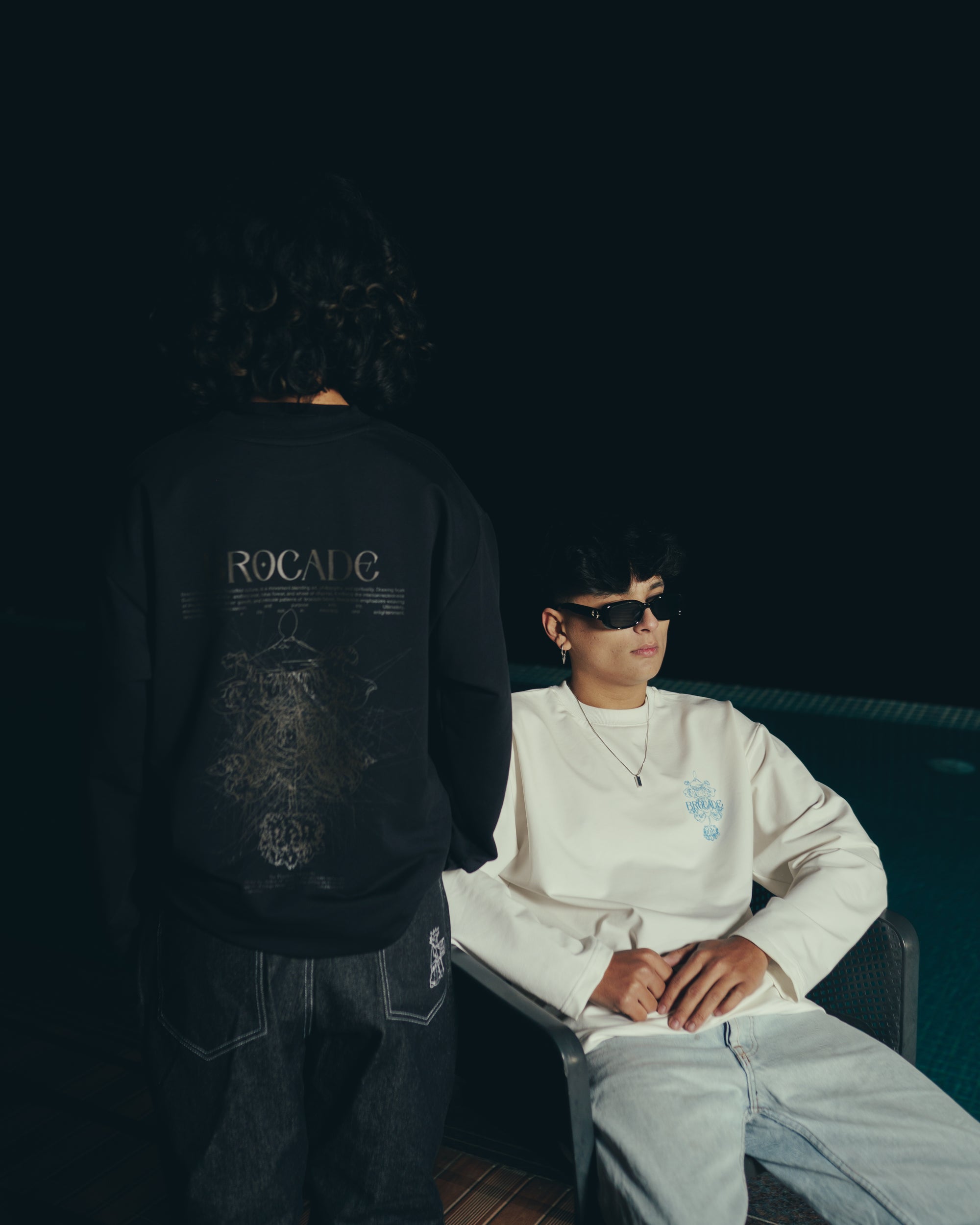 BROCADEISM WHITE SWEATSHIRT