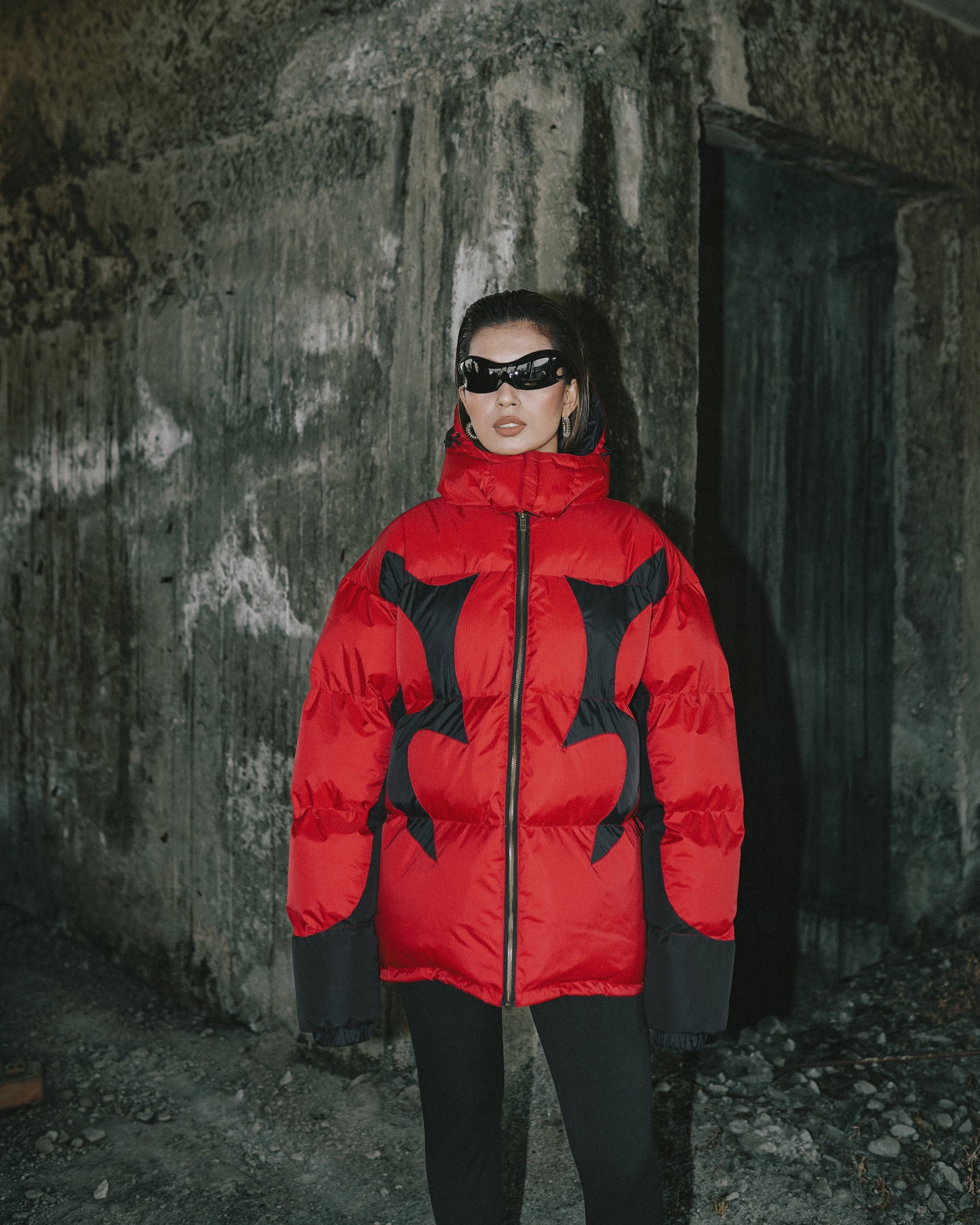 THUNDER CLO PUFFER -RED/BLACK