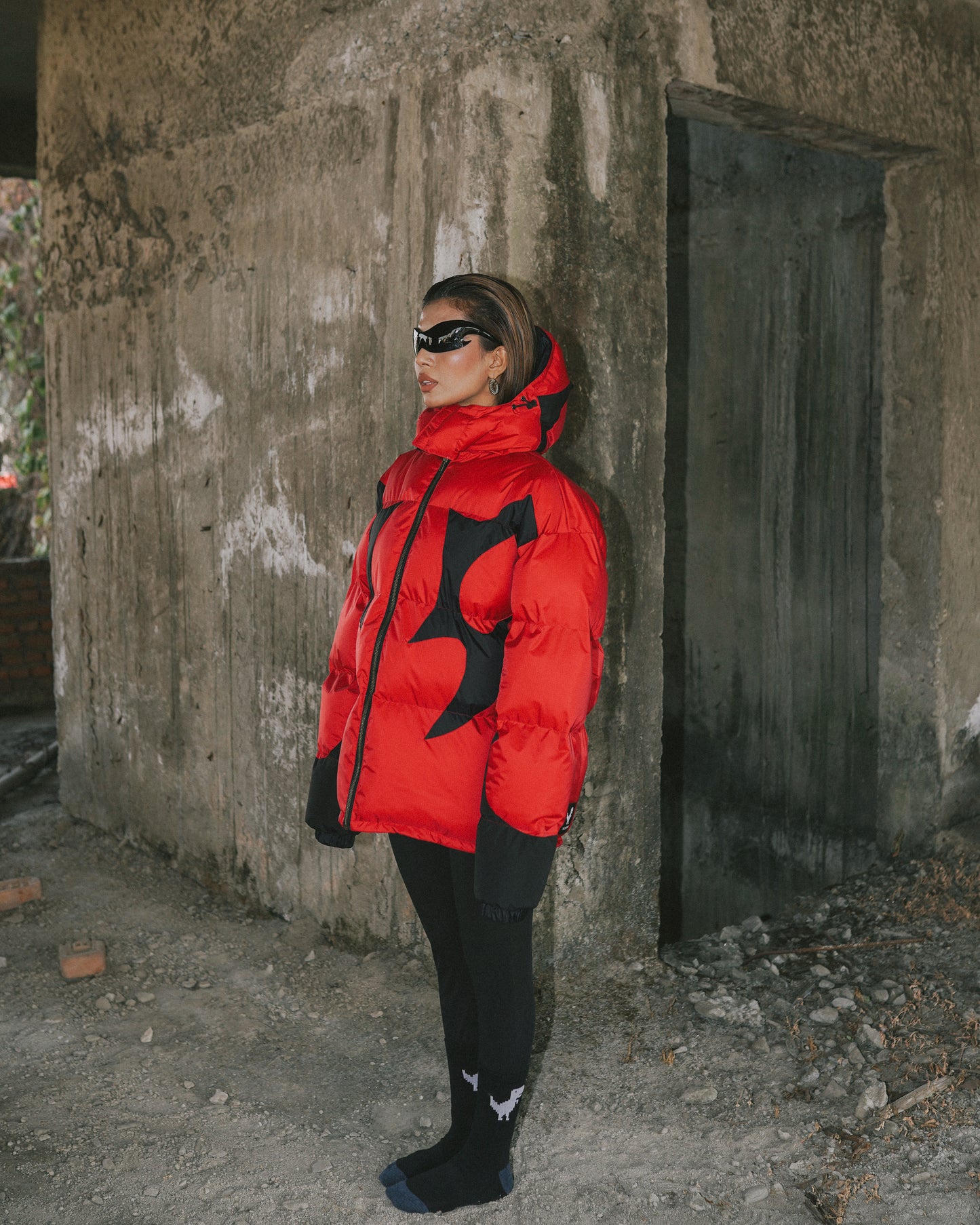 THUNDER CLO PUFFER -RED/BLACK