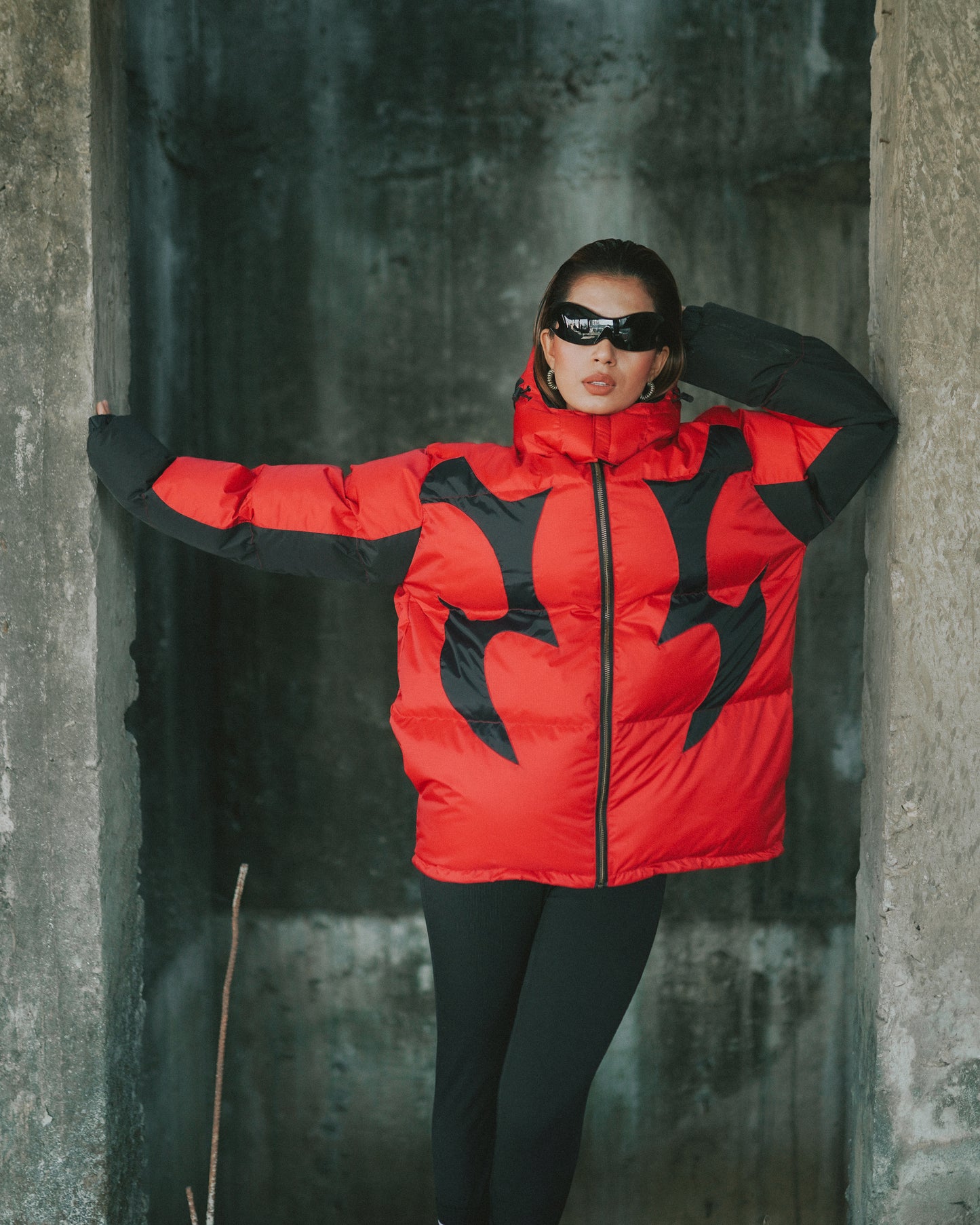 THUNDER CLO PUFFER -RED/BLACK