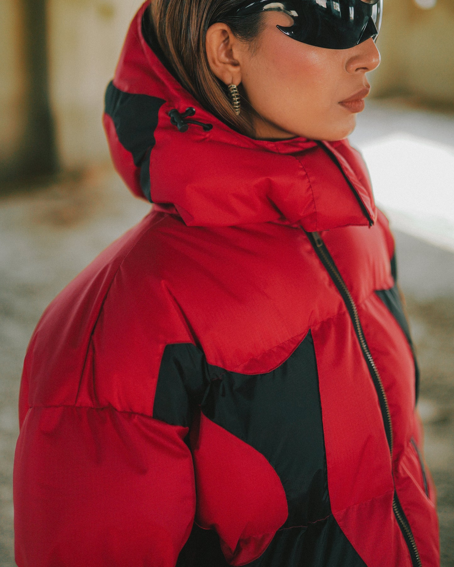 THUNDER CLO PUFFER -RED/BLACK