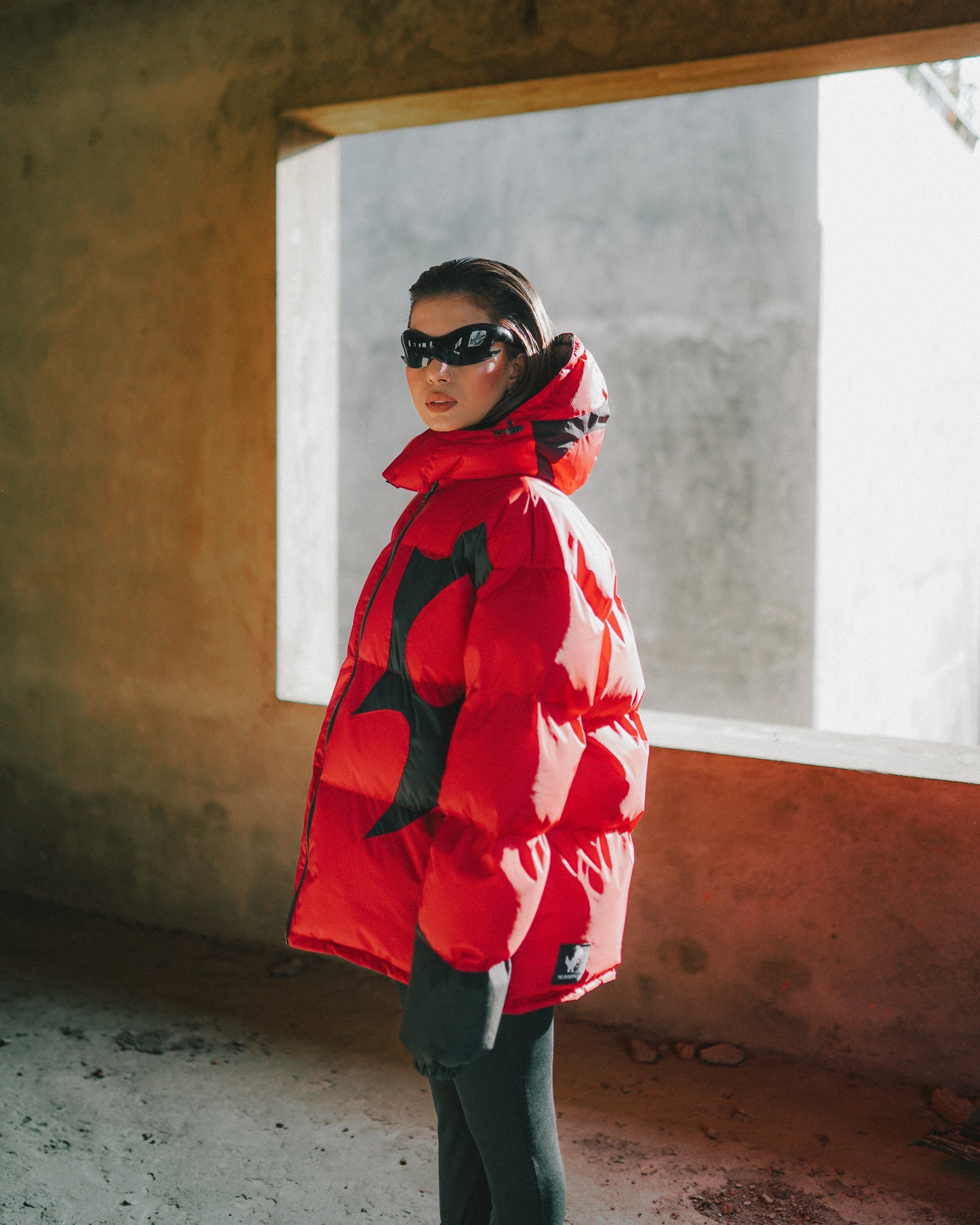 THUNDER CLO PUFFER -RED/BLACK