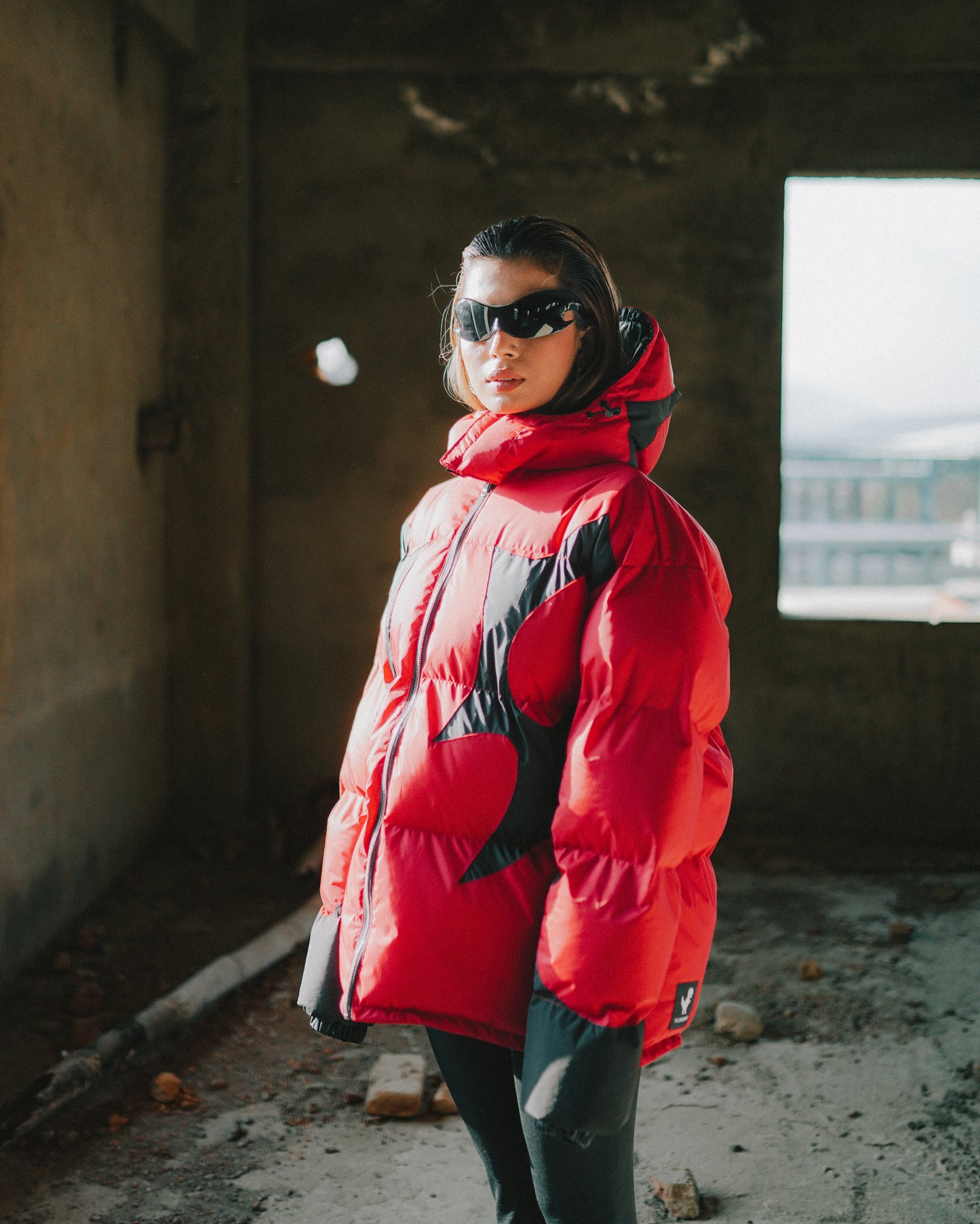 THUNDER CLO PUFFER -RED/BLACK