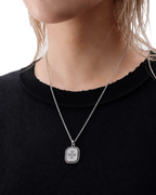 CROSSOVER PENDANT