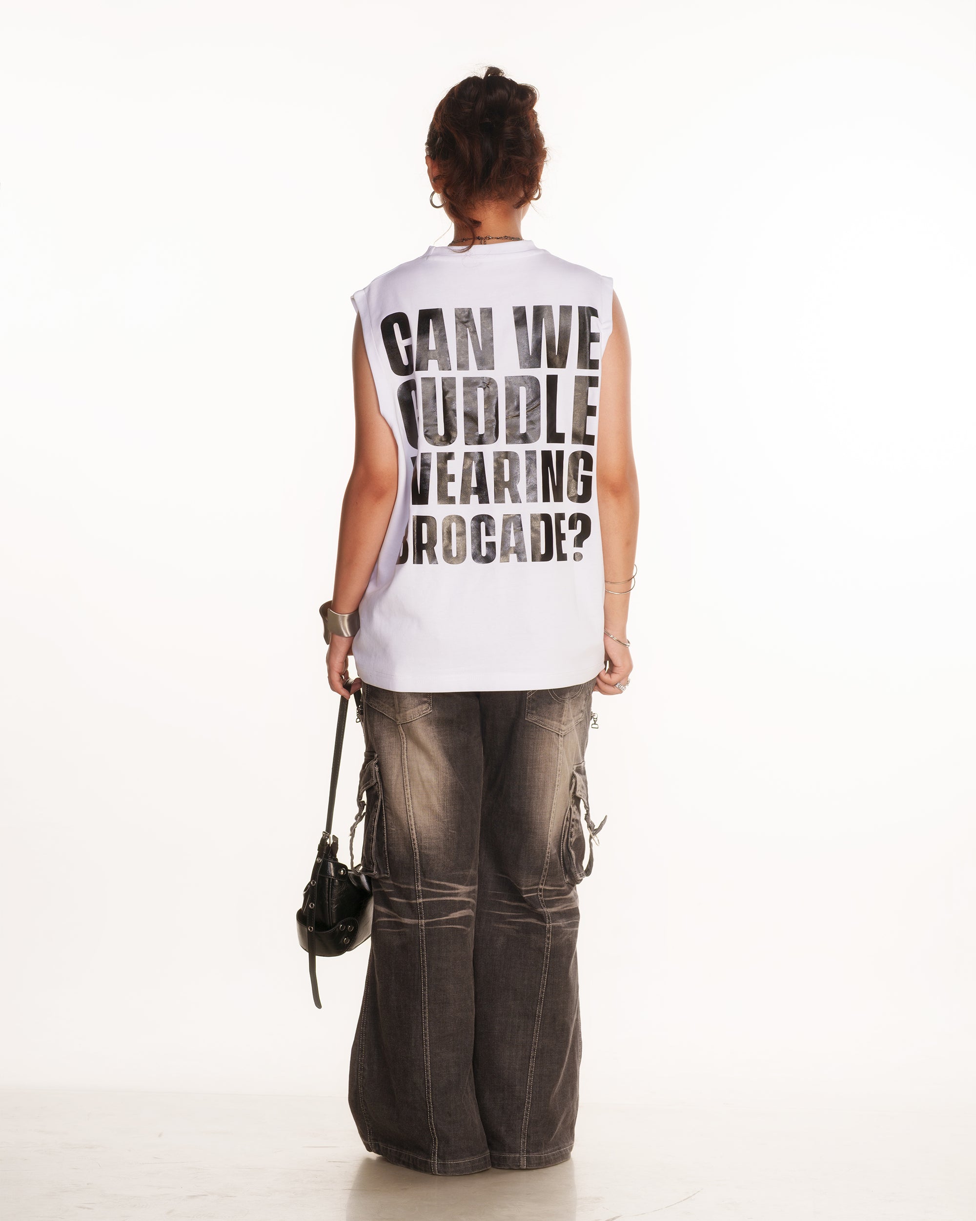 CURL UP TEE (WHITE)